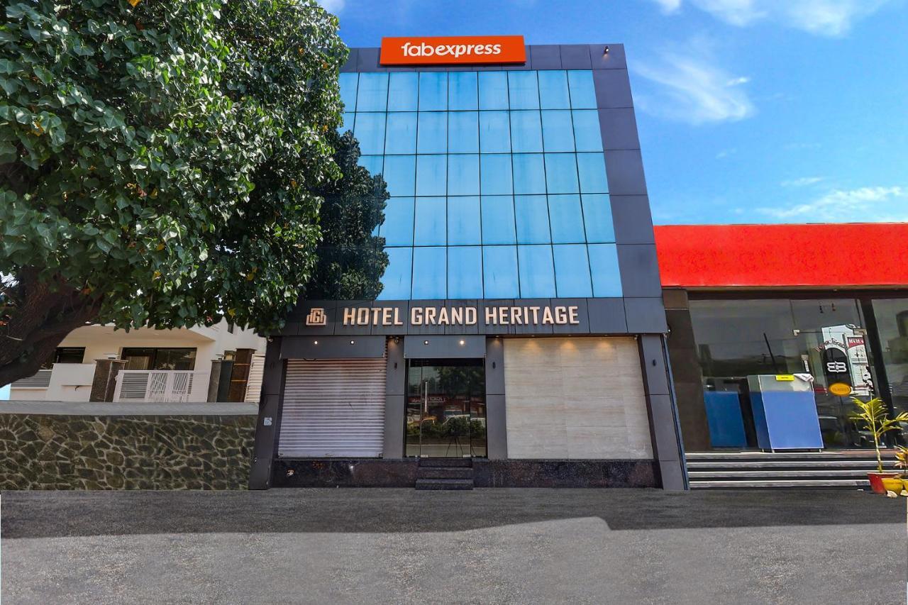 Fabhotel Grand Heritage - Nr Bkc Мумбаи Экстерьер фото
